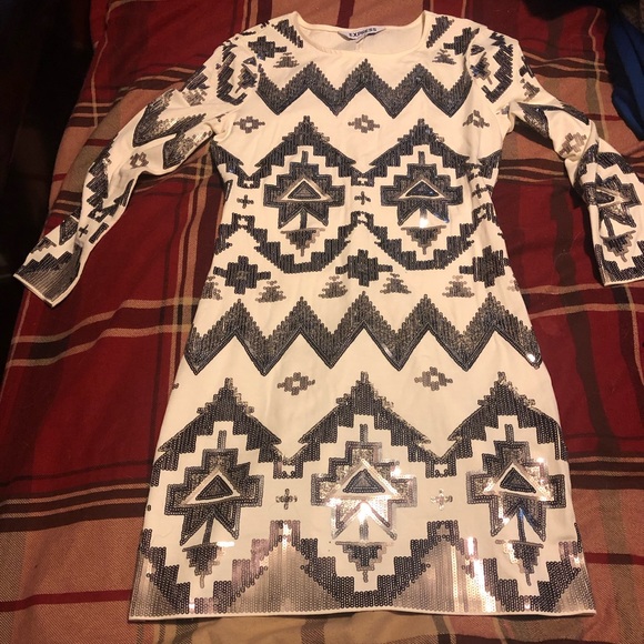 Express Aztec dress - Picture 2 of 3